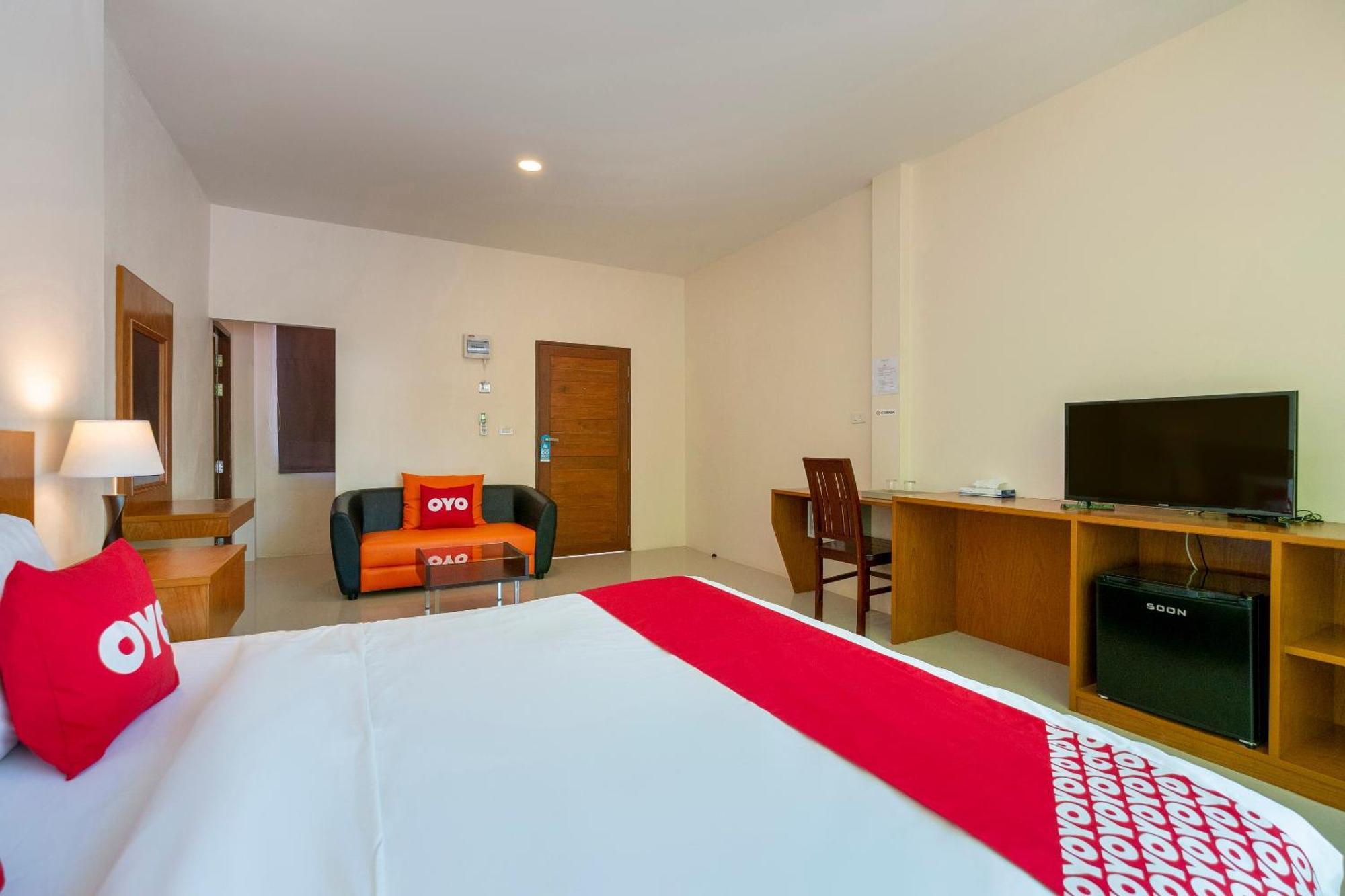 Oyo 665 Sj House Hotel Krabi town Екстериор снимка